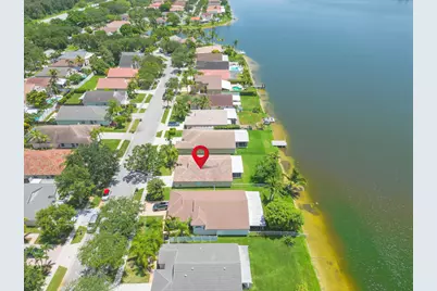 19200 NW 24th Court, Pembroke Pines, FL 33029 - Photo 32