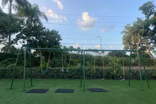 19200 NW 24th Ct, Pembroke Pines, FL 33029 - Photo 36