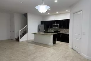 12466 NW 17th Ct, Pembroke Pines, FL 33028 - Photo 2