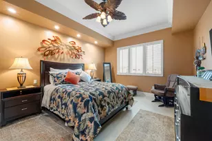 8 Harbour Isle Dr E, Fort Pierce, FL 34949 - Photo 4