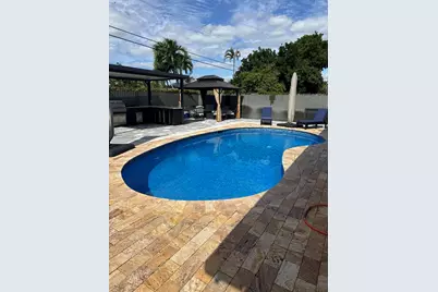 429 Santa Anna Drive, Palm Springs, FL 33461 - Photo 12