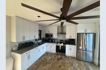 429 Santa Anna Drive, Palm Springs, FL 33461 - Photo 4