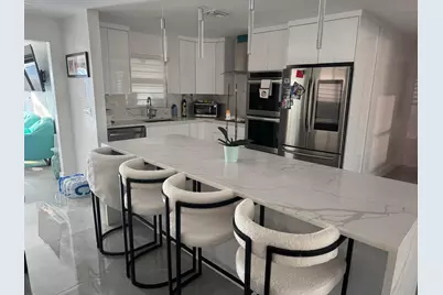 429 Santa Anna Drive, Palm Springs, FL 33461 - Photo 2