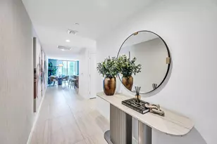 77 SE 5th St, Miami, FL 33131 - Photo 30