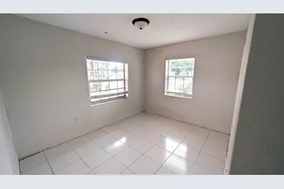 801 NW 33rd Terrace, Fort Lauderdale, FL 33311 - Photo 10