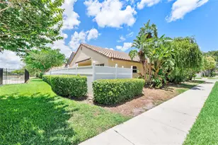 6150 NW 76th Ct, Parkland, FL 33067 - Photo 4