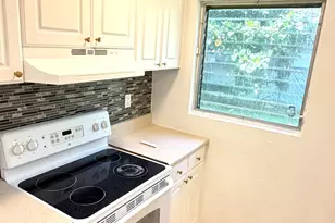 209 NW 17th St, Fort Lauderdale, FL 33311 - Photo 8