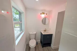 1733 NW 18th St, Fort Lauderdale, FL 33311 - Photo 10