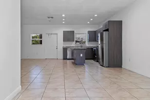 105 2nd St, Lake Park, FL 33403 - Photo 4