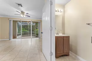 9650 Lago Dr, Boynton Beach, FL 33472 - Photo 10