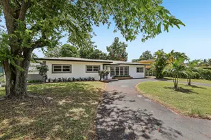 1040 NW 149th St, Miami, FL 33168 - Photo 4