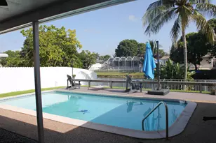 8571 NW 24th Ct, Sunrise, FL 33322 - Photo 4
