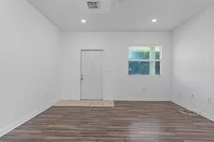 105 2nd St, Lake Park, FL 33403 - Photo 6