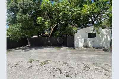 430 NE 1st Avenue #B, Fort Lauderdale, FL 33301 - Photo 8