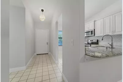 2101 Sabal Ridge Court #F, Palm Beach Gardens, FL 33418 - Photo 8