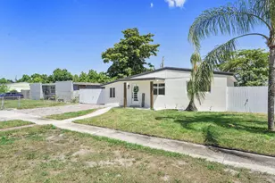 416 Tuskegee Dr, Lake Worth, FL 33462 - Photo 4