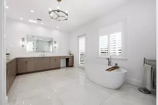 334 NE 3rd Ct, Boca Raton, FL 33432 - Photo 16