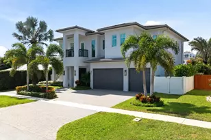 334 NE 3rd Ct, Boca Raton, FL 33432 - Photo 2