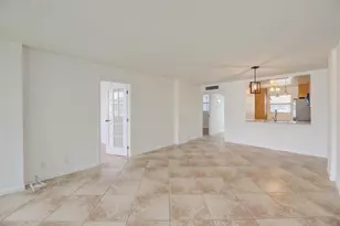113 Royal Pk Dr, Oakland Park, FL 33309 - Photo 8