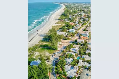 3204 6th Avenue, Holmes Beach, FL 34217 - Photo 8