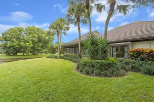 2735 Polo Island Dr, Wellington, FL 33414 - Photo 4