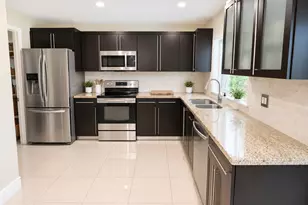10601 NW 7th Pl, Coral Springs, FL 33071 - Photo 6