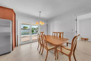 310 SE 8th Ct, Pompano Beach, FL 33060 - Photo 16
