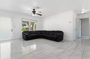 2748 SW 46th Ct, Dania Beach, FL 33312 - Photo 14
