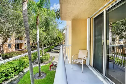 609 E Sheridan Street #208, Dania Beach, FL 33004 - Photo 1