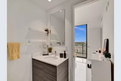 121 NE 34th Street #1210, Miami, FL 33137 - Photo 20