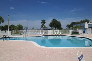 2611 W Barkley Dr W, West Palm Beach, FL 33415 - Photo 28