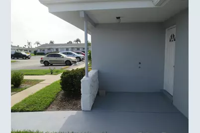 2611 W Barkley Drive W #E, West Palm Beach, FL 33415 - Photo 2
