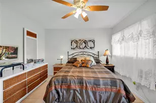 1000 SW 11th Ave, Hallandale Beach, FL 33009 - Photo 22