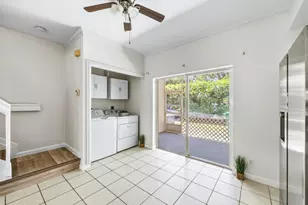 9872 NW 56th Pl, Coral Springs, FL 33076 - Photo 6