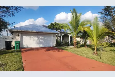 981 SW McCracken Avenue, Port Saint Lucie, FL 34953 - Photo 1