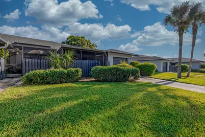 1706 N Dovetail Drive #H, Fort Pierce, FL 34982 - Photo 2