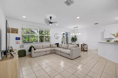 9181 Villa Palma Lane, Palm Beach Gardens, FL 33418 - Photo 2