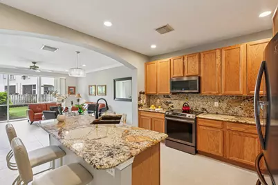 9070 Tremezzo Lane, Boynton Beach, FL 33472 - Photo 6