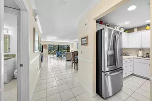 16 Westgate Ln, Boynton Beach, FL 33436 - Photo 10