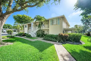 16 Westgate Ln, Boynton Beach, FL 33436 - Photo 2