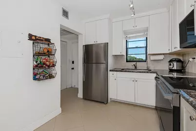 9235 SW 8th Street #502, Boca Raton, FL 33428 - Photo 14