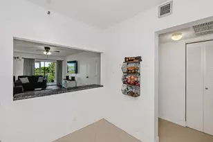 9235 SW 8th St, Boca Raton, FL 33428 - Photo 16