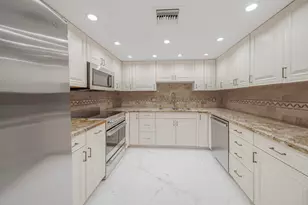 16300 Golf Club Rd, Weston, FL 33326 - Photo 8