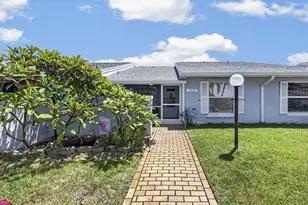 4450 Lucerne Villas Ln, Lake Worth, FL 33467 - Photo 4