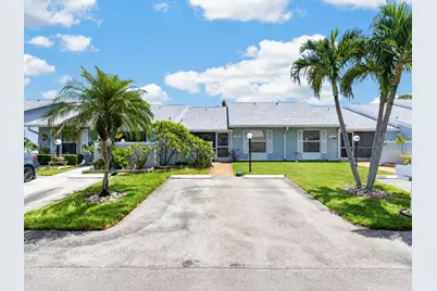 4450 Lucerne Villas Lane, Lake Worth, FL 33467 - Photo 2