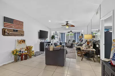 4450 Lucerne Villas Lane, Lake Worth, FL 33467 - Photo 24
