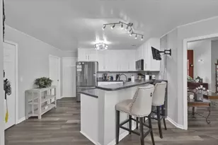 568 SE Nome Dr, Port Saint Lucie, FL 34984 - Photo 10