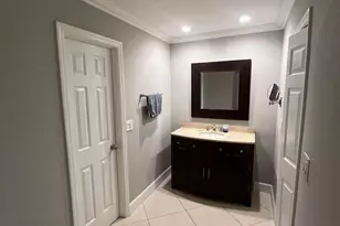 16233 Laurel Dr, Weston, FL 33326 - Photo 10