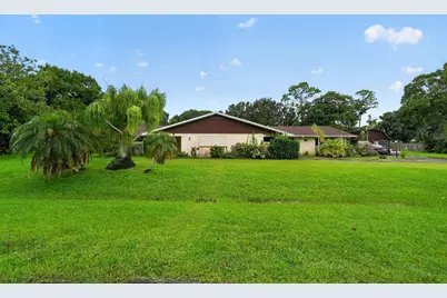 7105 Santa Rosa Parkway, Fort Pierce, FL 34951 - Photo 1