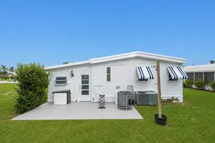 385 NE Jade Cir, Jensen Beach, FL 34957 - Photo 32